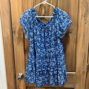 Max Studio floral blue and white woman’s shirt gently used size 1X